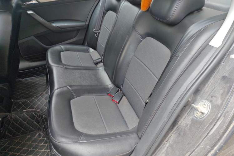 Used Volkswagen Santana 2015 1.4L Manual Comfort Edition Left Rear Seat