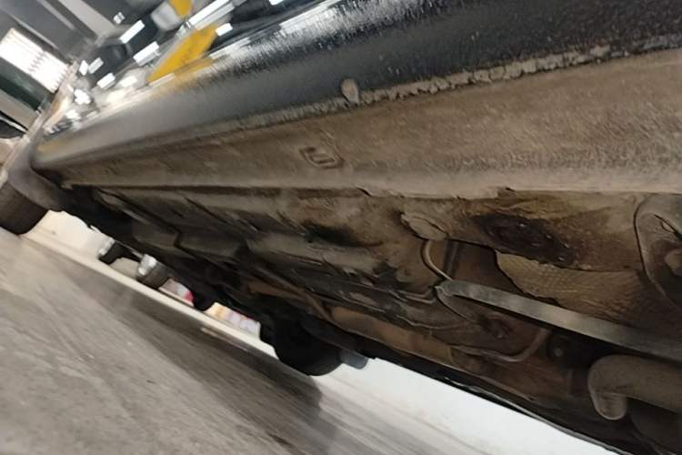 Used Volkswagen Santana 2015 1.6L Automatic Fashion Edition Left Side Sill