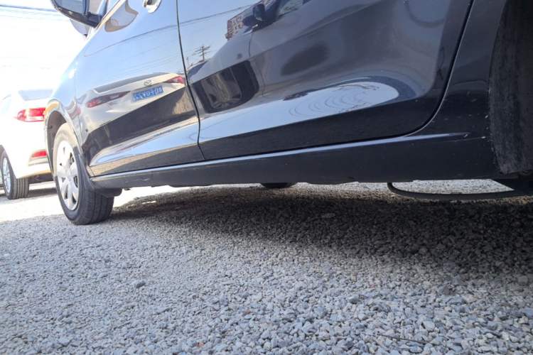 Used Volkswagen Santana 2015 1.4L Manual Fashion Edition Left Side Sill
