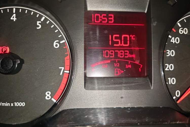 Used Volkswagen Santana 2015 1.6L Manual Fashion Edition Odometer Close Up