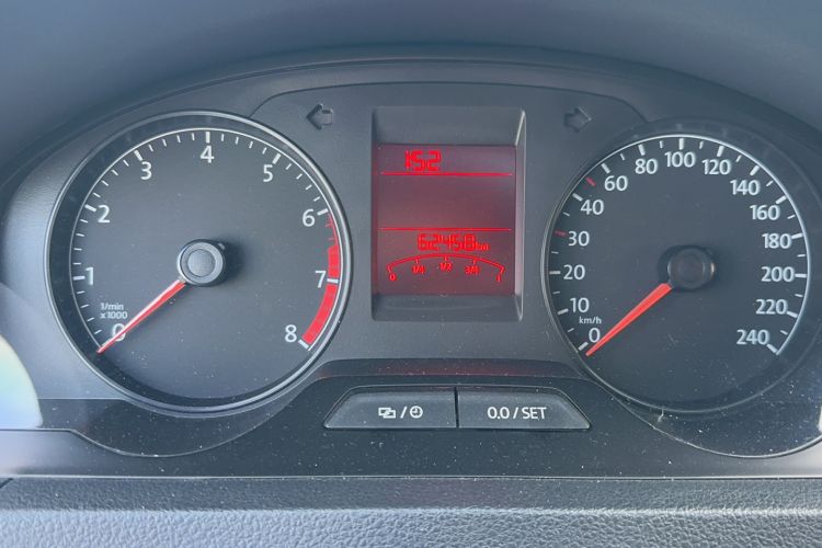 Used Volkswagen Santana 2015 1.6L Manual Comfort Edition Odometer Close Up