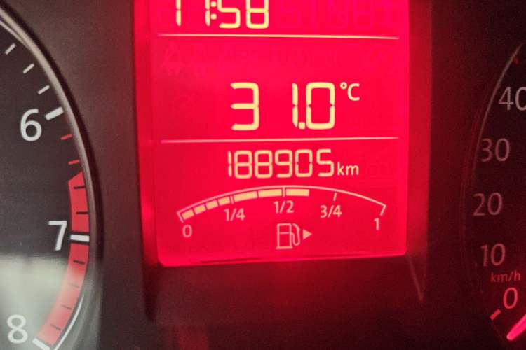 Used Volkswagen Santana 2015 1.4L Manual Fashion Edition Odometer Close Up