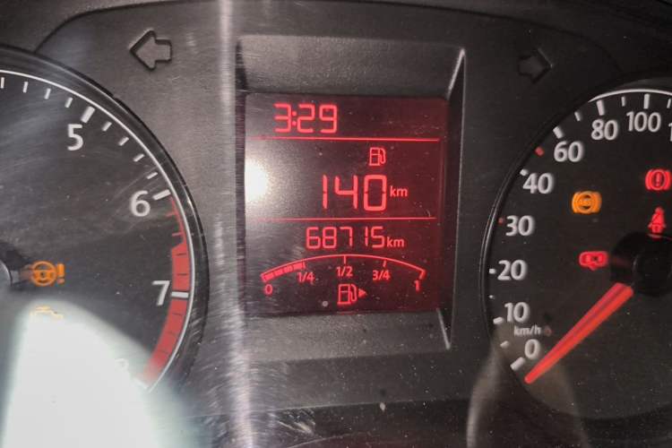 Used Volkswagen Santana 2015 1.6L Manual Comfort Edition Odometer Close Up