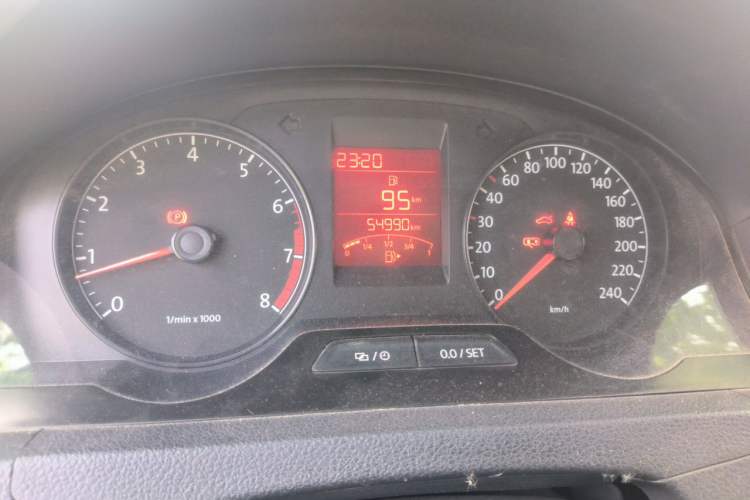 Used Volkswagen Santana 2015 1.4L Manual Comfort Edition Odometer Close Up