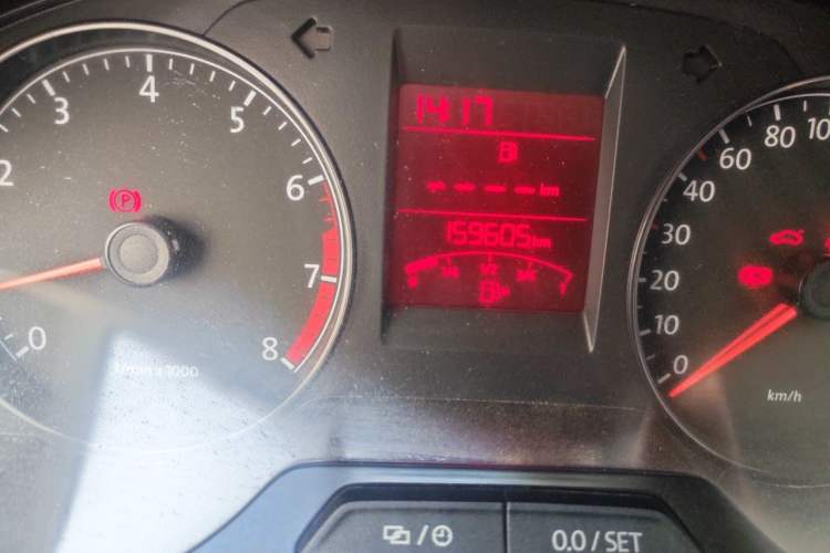 Used Volkswagen Santana 2015 1.6L Manual Comfort Edition Odometer Close Up