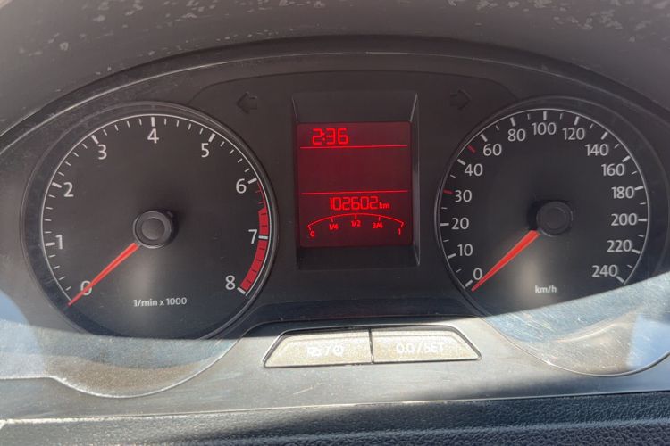 Used Volkswagen Santana 2015 1.6L Manual Comfort Edition Odometer Close Up