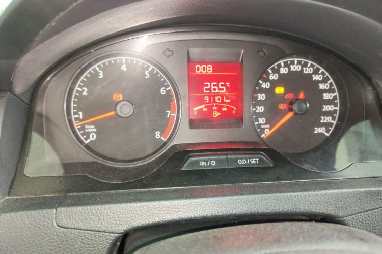 Used Volkswagen Santana 2015 1.4L Manual Fashion Edition Odometer Close Up