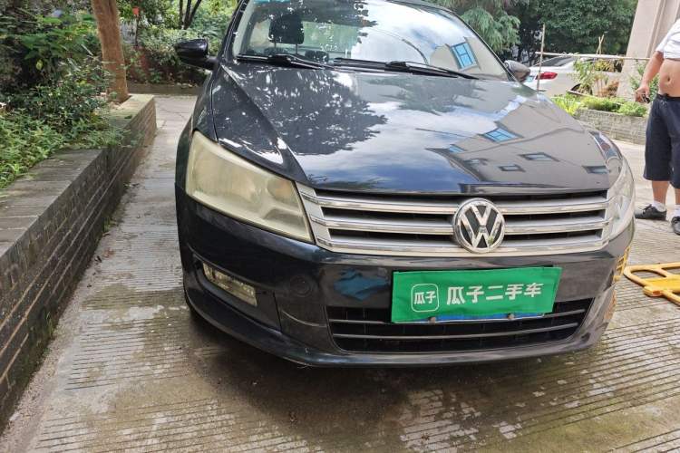 Used Volkswagen Santana 2015 1.6L Automatic Comfort Edition Right Front Headlight