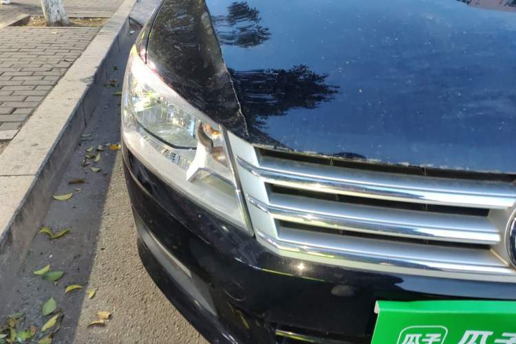 Used Volkswagen Santana 2015 1.6L Manual Comfort Edition Right Front Headlight