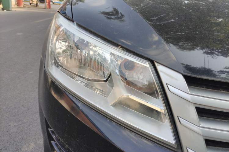 Used Volkswagen Santana 2015 1.4L Manual Fashion Edition Right Front Headlight