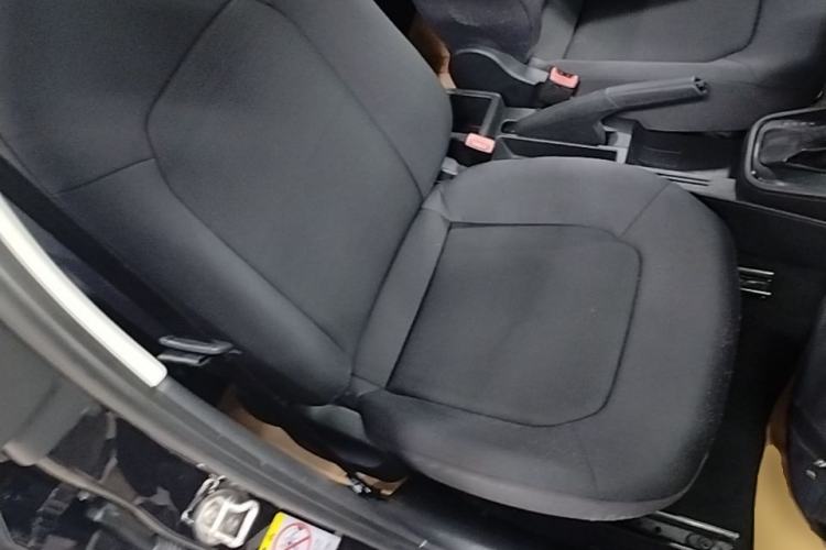 Used Volkswagen Santana 2015 1.6L Automatic Fashion Edition Right Front Seat