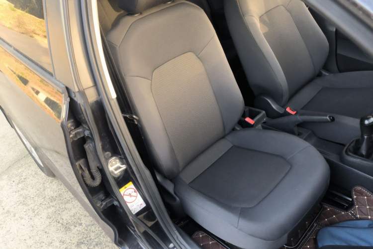 Used Volkswagen Santana 2015 1.4L Manual Fashion Edition Right Front Seat
