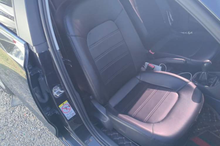 Used Volkswagen Santana 2015 1.4L Manual Fashion Edition Right Front Seat