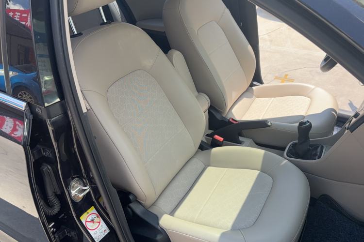 Used Volkswagen Santana 2015 1.6L Manual Comfort Edition Right Front Seat