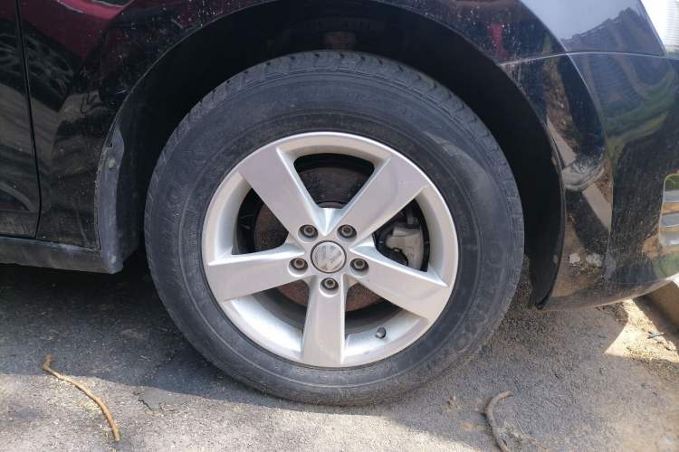 Used Volkswagen Santana 2015 1.4L Manual Fashion Edition Right Front Wheel Hub