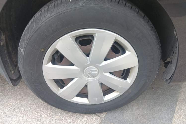 Used Volkswagen Santana 2015 1.6L Manual Fashion Edition Right Front Wheel Hub