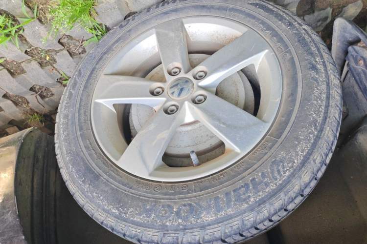 Used Volkswagen Santana 2015 1.4L Manual Fashion Edition Right Front Wheel Hub