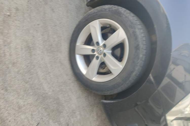 Used Volkswagen Santana 2015 1.6L Manual Comfort Edition Right Front Wheel Hub