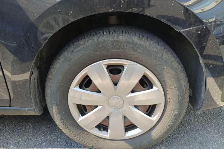 Used Volkswagen Santana 2015 1.4L Manual Fashion Edition Right Front Wheel Hub