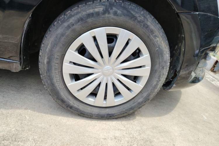 Used Volkswagen Santana 2015 1.6L Manual Fashion Edition Right Front Wheel Hub