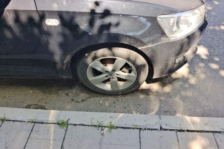 Used Volkswagen Santana 2015 1.6L Automatic Comfort Edition Right Front Wheel Hub