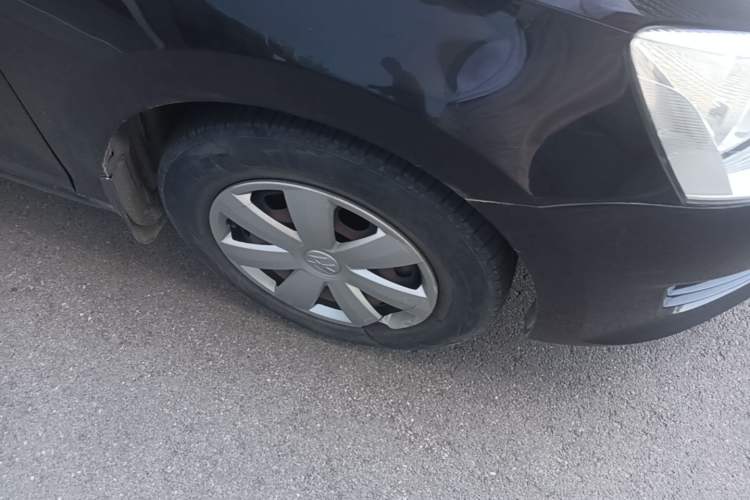 Used Volkswagen Santana 2015 1.6L Manual Fashion Edition Right Front Wheel Hub