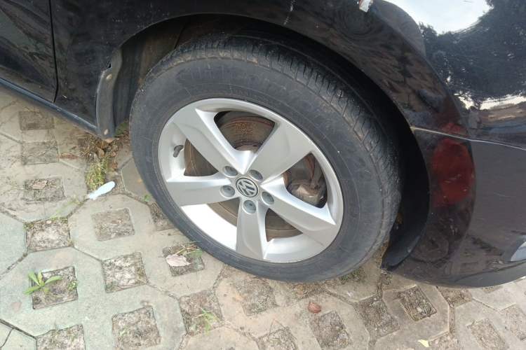 Used Volkswagen Santana 2015 1.4L Manual Comfort Edition Right Front Wheel Hub