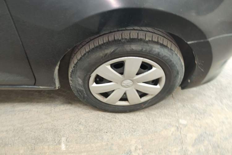 Used Volkswagen Santana 2015 1.4L Manual Fashion Edition Right Front Wheel Hub