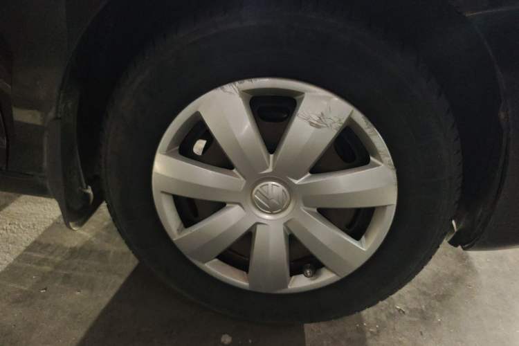 Used Volkswagen Santana 2015 1.4L Manual Fashion Edition Right Front Wheel Hub