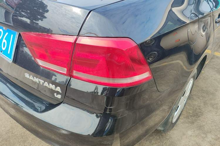 Used Volkswagen Santana 2015 1.6L Manual Fashion Edition Right Rear Taillight