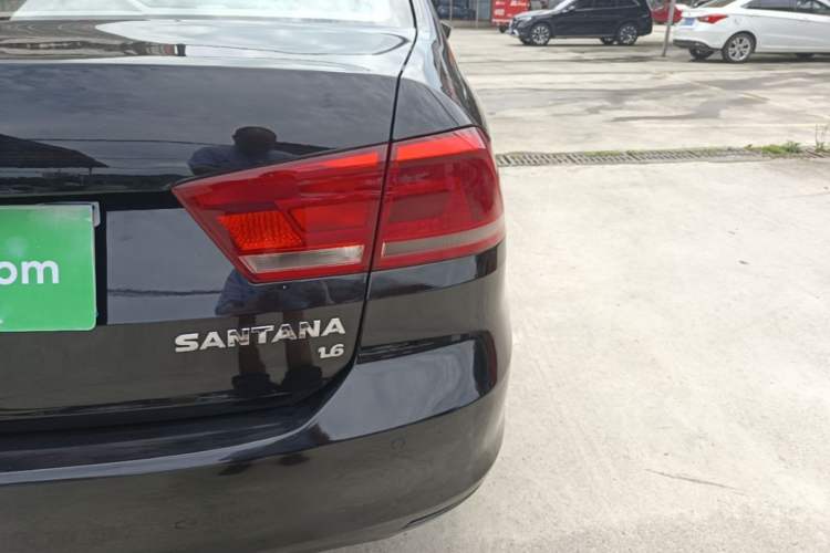 Used Volkswagen Santana 2015 1.6L Automatic Comfort Edition Right Rear Taillight