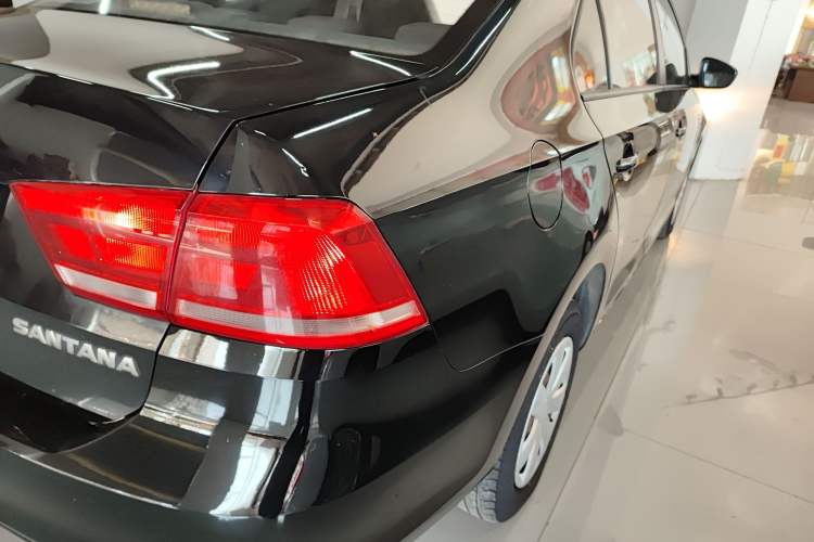 Used Volkswagen Santana 2015 1.4L Manual Fashion Edition Right Rear Taillight