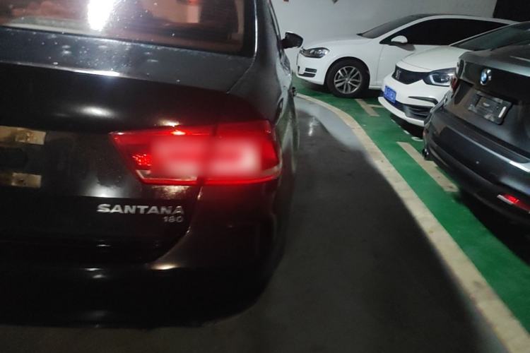 Used Volkswagen Santana 2015 1.6L Automatic Fashion Edition Right Rear Taillight