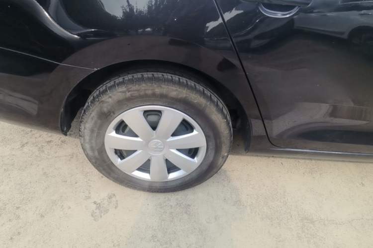 Used Volkswagen Santana 2015 1.6L Manual Fashion Edition Right Rear Wheel Hub