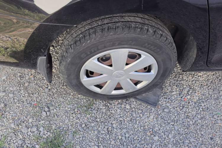 Used Volkswagen Santana 2015 1.4L Manual Fashion Edition Right Rear Wheel Hub