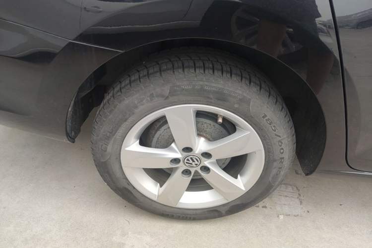 Used Volkswagen Santana 2015 1.6L Manual Comfort Edition Right Rear Wheel Hub