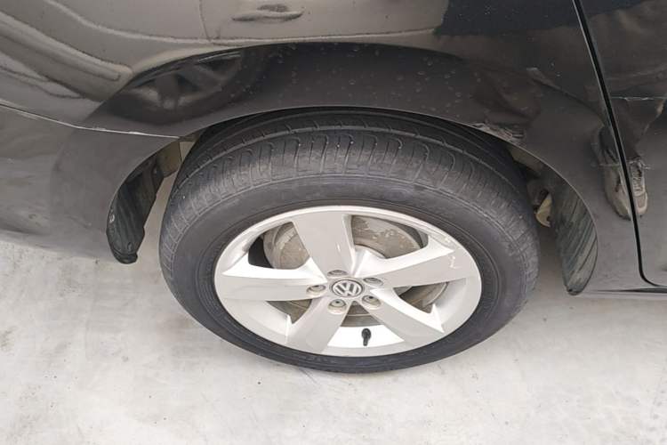 Used Volkswagen Santana 2015 1.6L Manual Comfort Edition Right Rear Wheel Hub