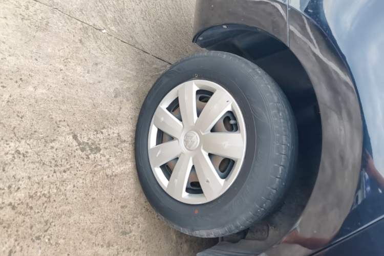 Used Volkswagen Santana 2015 1.4L Manual Fashion Edition Right Rear Wheel Hub