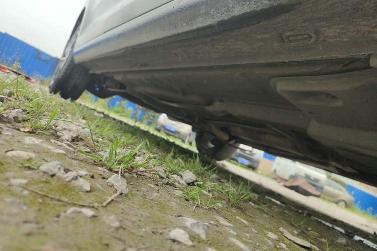Used Volkswagen Santana 2015 1.6L Automatic Comfort Edition Right Side Sill