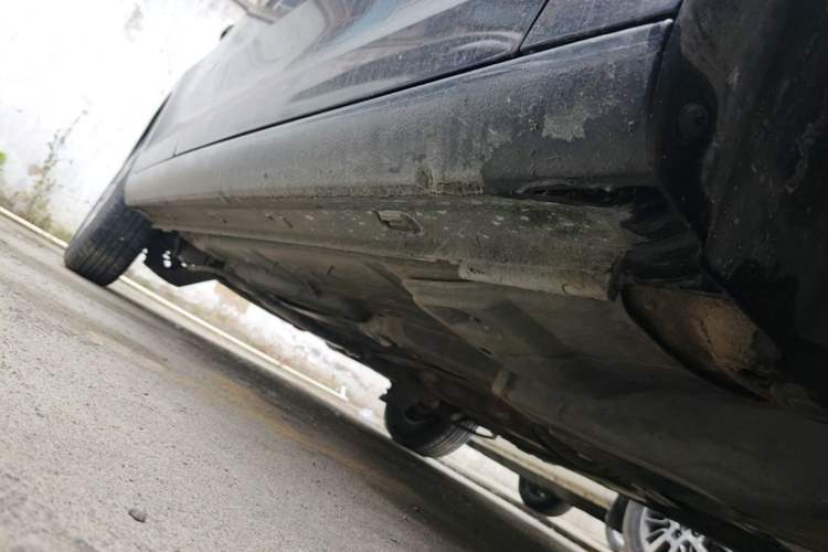 Used Volkswagen Santana 2015 1.6L Automatic Fashion Edition Right Side Sill