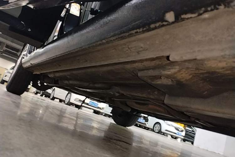 Used Volkswagen Santana 2015 1.6L Automatic Fashion Edition Right Side Sill