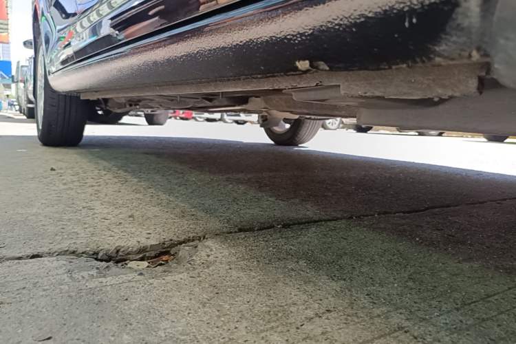 Used Volkswagen Santana 2015 1.6L Automatic Comfort Edition Right Side Sill