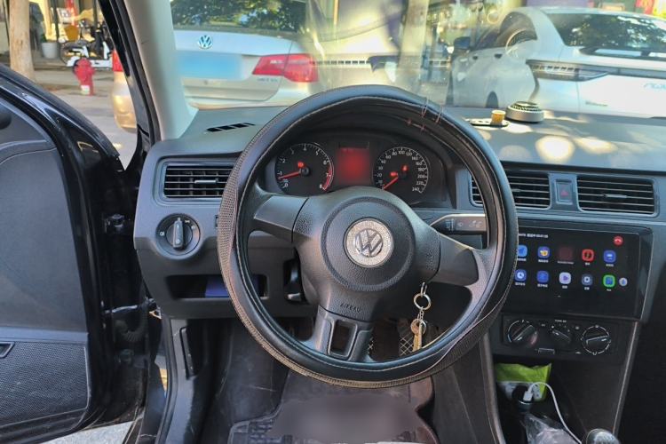 Used Volkswagen Santana 2015 1.6L Manual Fashion Edition Steering Wheel