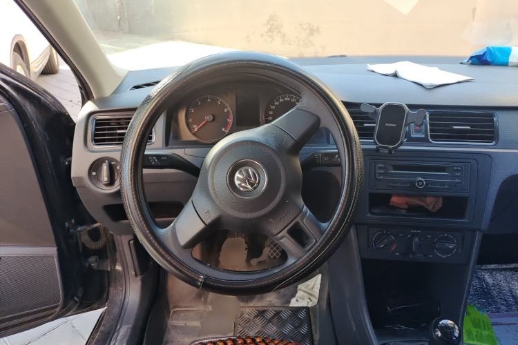 Used Volkswagen Santana 2015 1.6L Manual Fashion Edition Steering Wheel