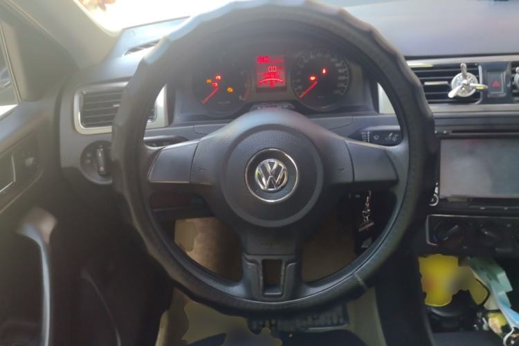 Used Volkswagen Santana 2015 1.6L Manual Comfort Edition Steering Wheel