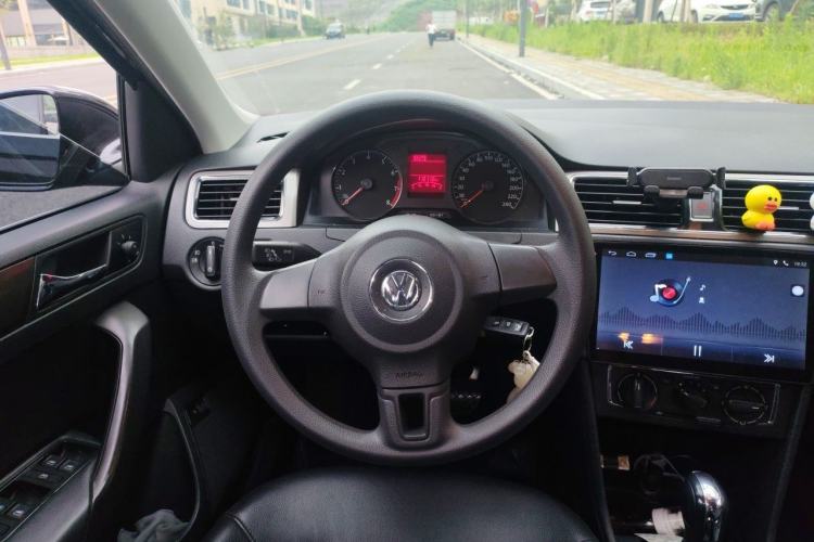 Used Volkswagen Santana 2015 1.6L Automatic Comfort Edition Steering Wheel