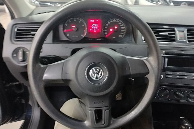 Used Volkswagen Santana 2015 1.6L Automatic Fashion Edition Steering Wheel