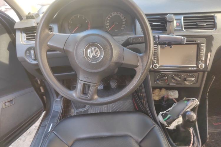 Used Volkswagen Santana 2015 1.4L Manual Fashion Edition Steering Wheel