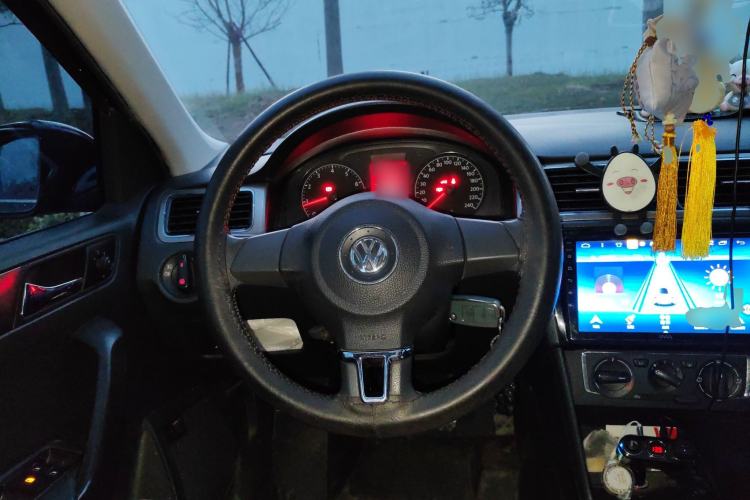Used Volkswagen Santana 2015 1.6L Manual Comfort Edition Steering Wheel