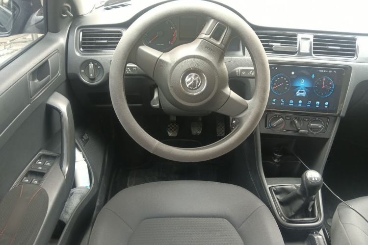 Used Volkswagen Santana 2015 1.6L Manual Fashion Edition Steering Wheel